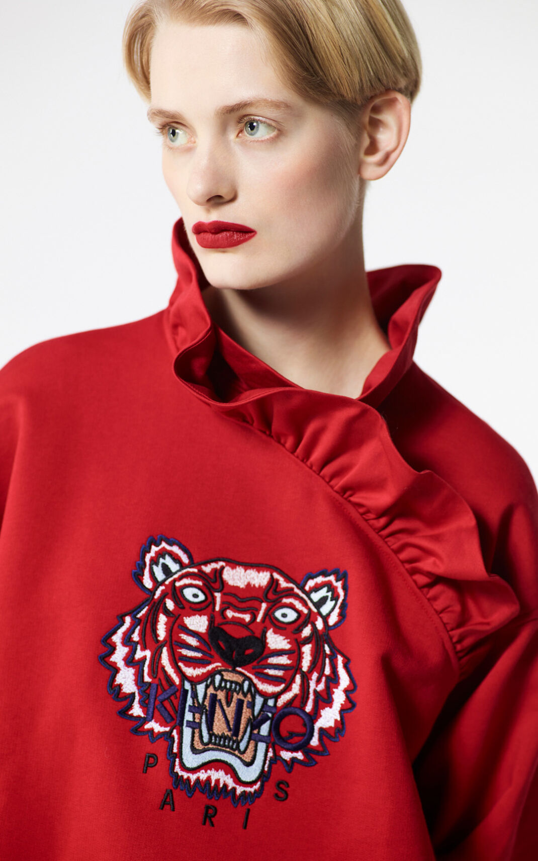 Sweatshirt Kenzo Frilled Tiger Feminino - Vermelhas | 750CLGSPE